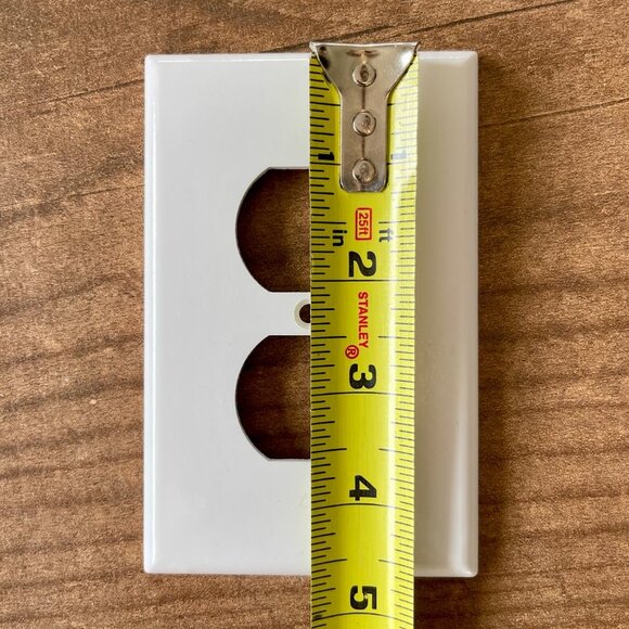 Leviton 1-Gang Duplex Outlet Wall Plate Cover, White - Picture 11 of 14